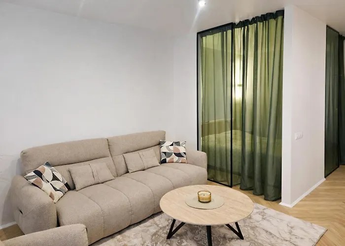 Sea Breeze شقة بالانغا